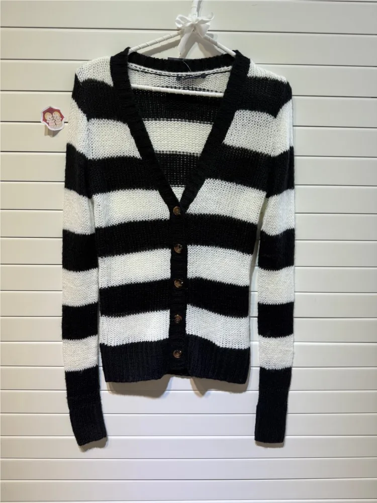 

Полосатая мохеровая футболка с длинными рукавами, кардиган, женская осенняя хлопковая футболка с v-образным вырезом, тонкий топ на пуговицах, винтажная милая шикарная футболка, топы