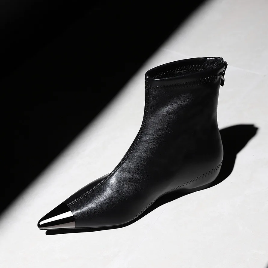 Bottes courtes en cuir noir pour femmes, bottes de rinçage à pointe métallique, bottes compensées modernes pour femmes, mode automne et hiver 2025