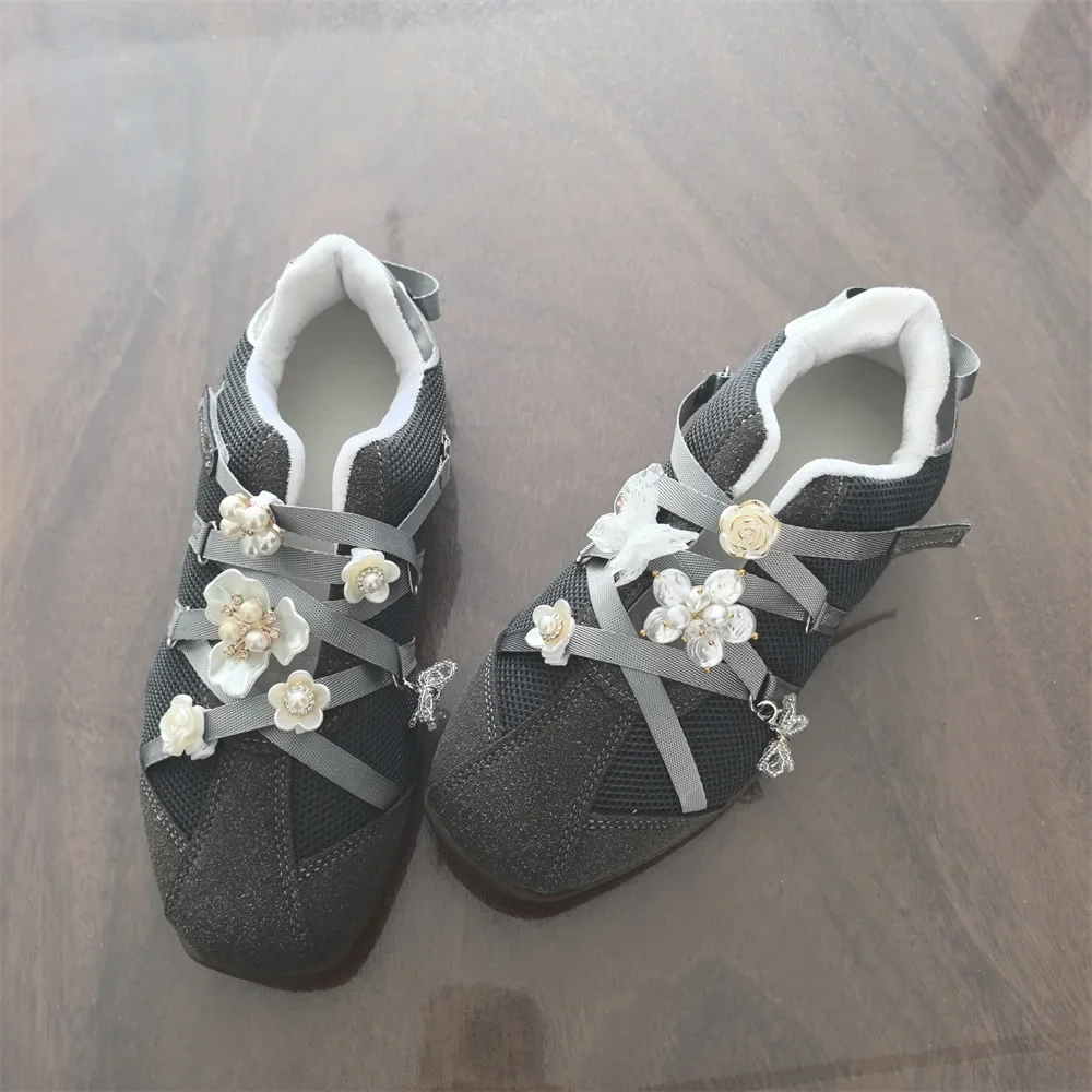 1 Stück fortschrittliche Perlen-Blumen-Schnürsenkel mit modischem Schmetterlings-Charm, DIY-Sneaker-Dekoration, einzigartiges Accessoire für Schuhdekorationen – Detail 3