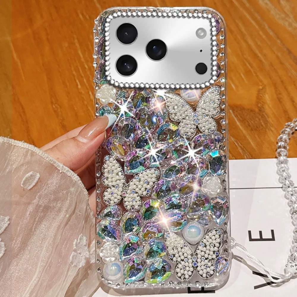 Glitzernde Schmetterling-Handyhülle mit Strass für iPhone 18 17 16 Pro Max 15 14 13 12 11 Pro Diamant-Rückseite Kristall-Lanyard – Detail 3
