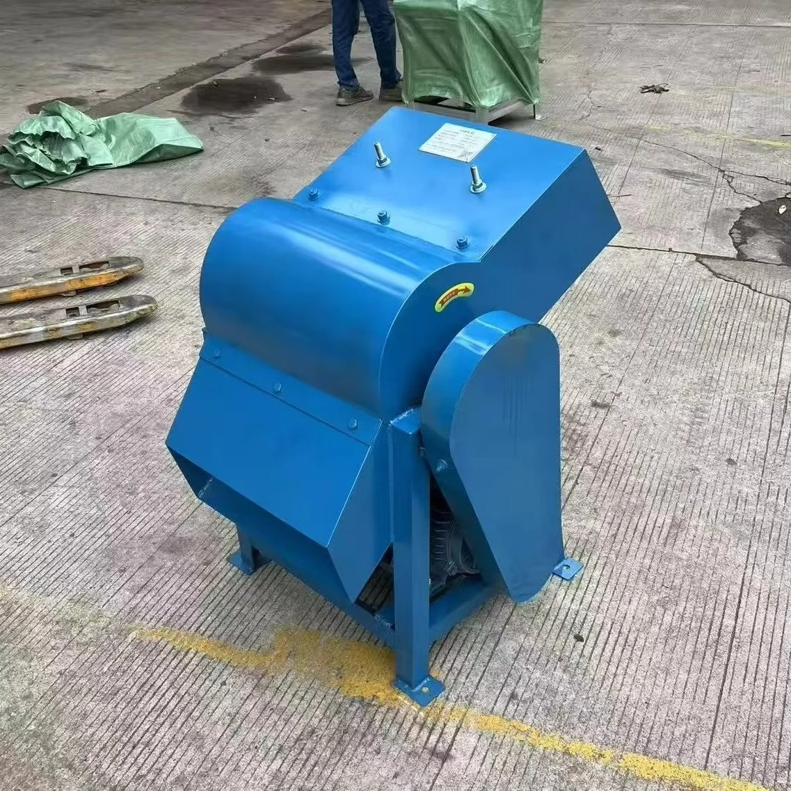 Heavy Duty Ice Block Crushing Machine Professional Ice Breaker for Industrial Applications High Yield Ice Crusher