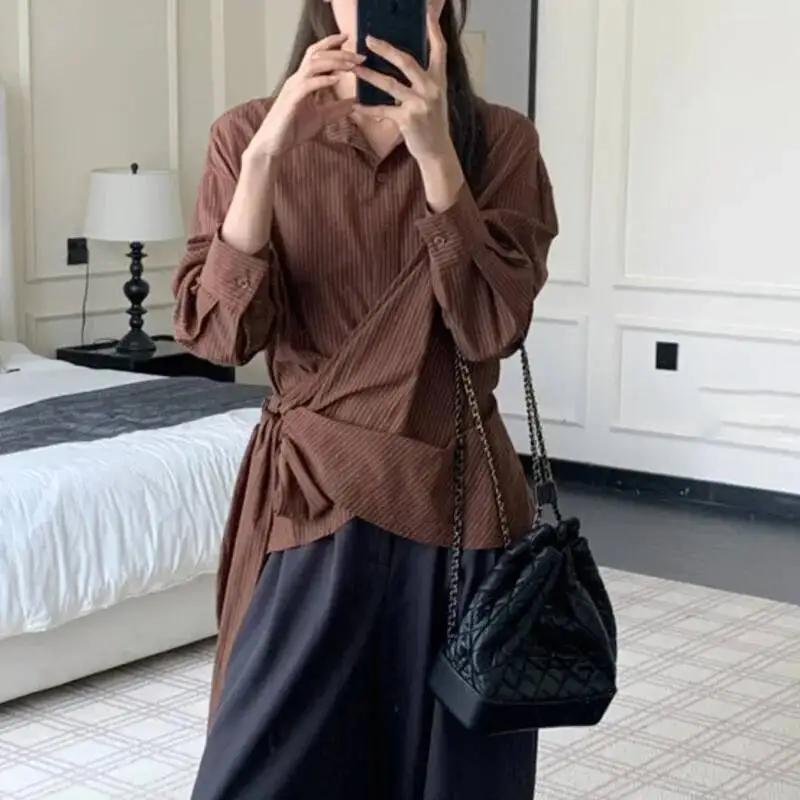 

LIMO 2025 Новая женская рубашка в вертикальную полоску с асимметричным подолом и завязками по бокам, повседневная свободная блузка, весна-лето, модные топы