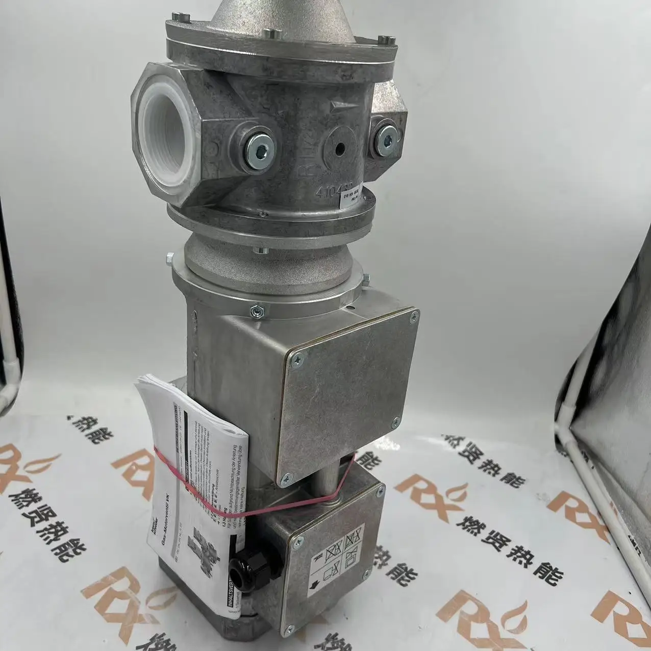 2025 ألمانيا هوشورد كروم صمام كهربائي يعمل بالغاز VK 40 R40T5A93D الأصلي الجديد