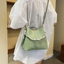 PU Hasp Crossbody Bags Ladies Bags on Sale 2023 High Quality Versatile Solid Bucket Sewing Thread Button Bolso Bandolera