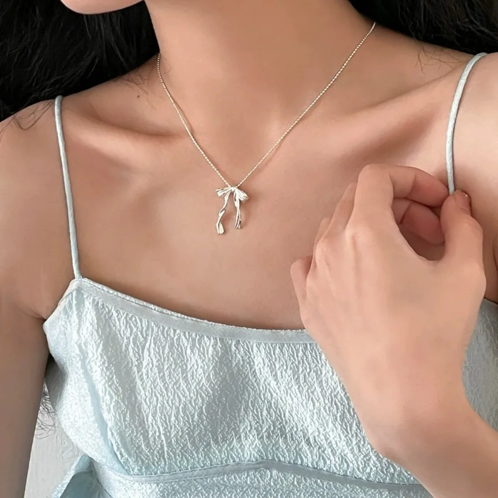 New Exquisite Clavicle Chain Elegant Scrub Bow Pendant Necklace for Women Girls Temperament Collar Chain 2025 Gifts