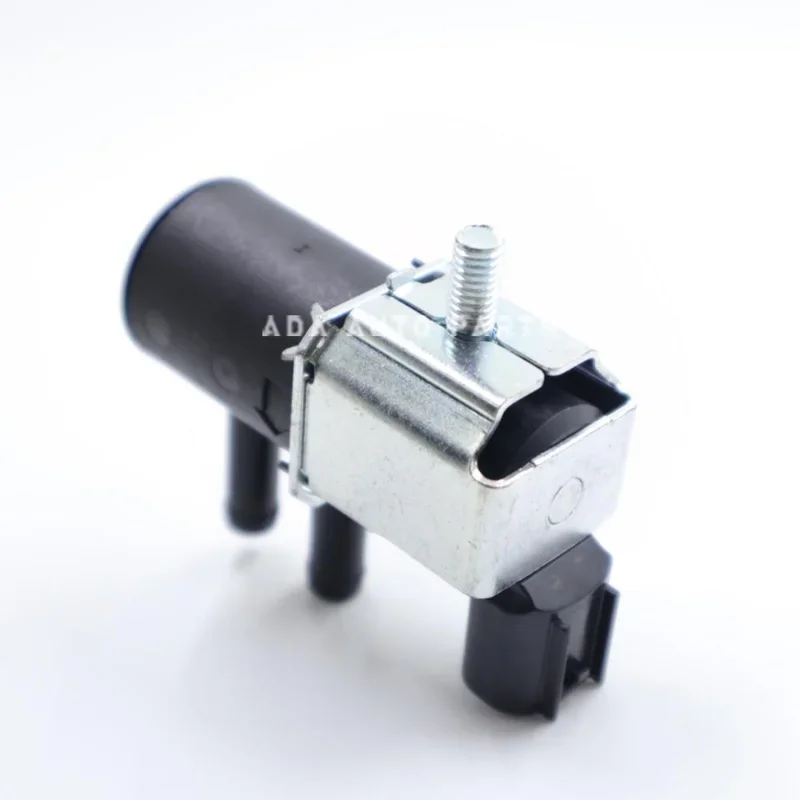 الأصلي والجديد K5T48580 18117-78K00 K5T48574 علبة بخار تطهير صمام الملف اللولبي لعلبة جراند فيتارا كيزاشي SX4