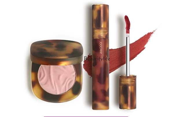 

Classic Lip Lacquer Set, Fermented Amber Suit, Classic Blush, Autumn and Winter