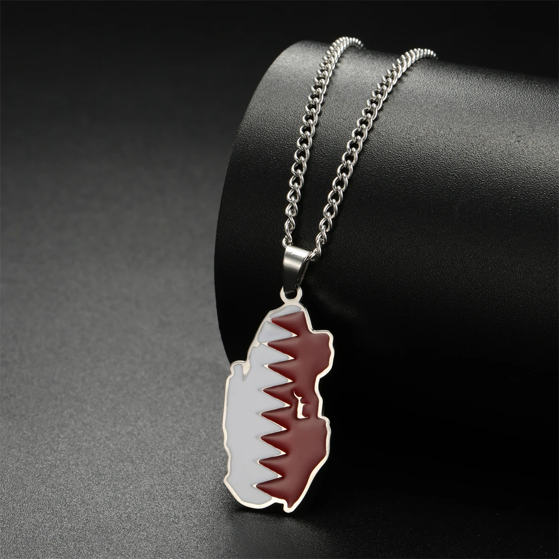 EUEAVAN Drip Oil Qatar Map Necklace For Women Men Stainless Steel Qatari Country Flag Pendant Chain Patriotic Jewelry Wholesale