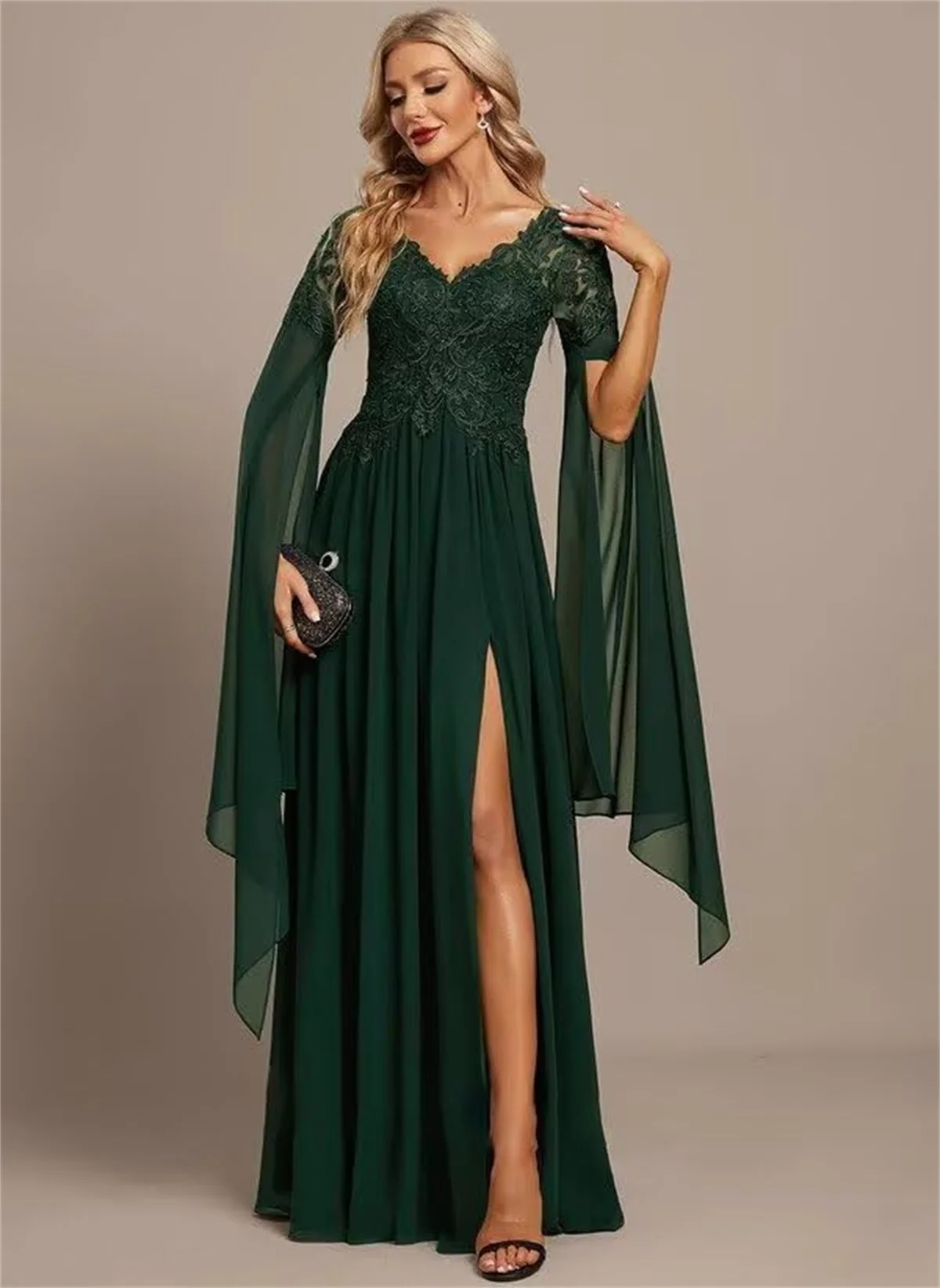 

Customized Lace Applique Elegant Mother Of The Bride Dresses For Women With Long Sleeves Train Chiffon A Line Prom Evening Dress