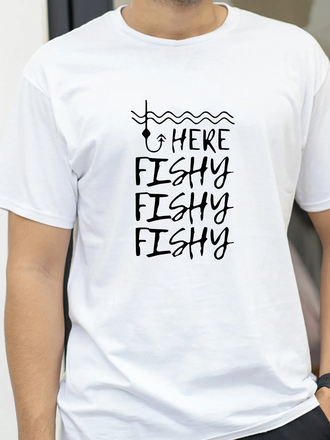 Fishing Here Fishy Funny Geek Normal Man T Shirt outdoor casual Breathable loose tshirt summer Loose Round Neck Short sleeve top