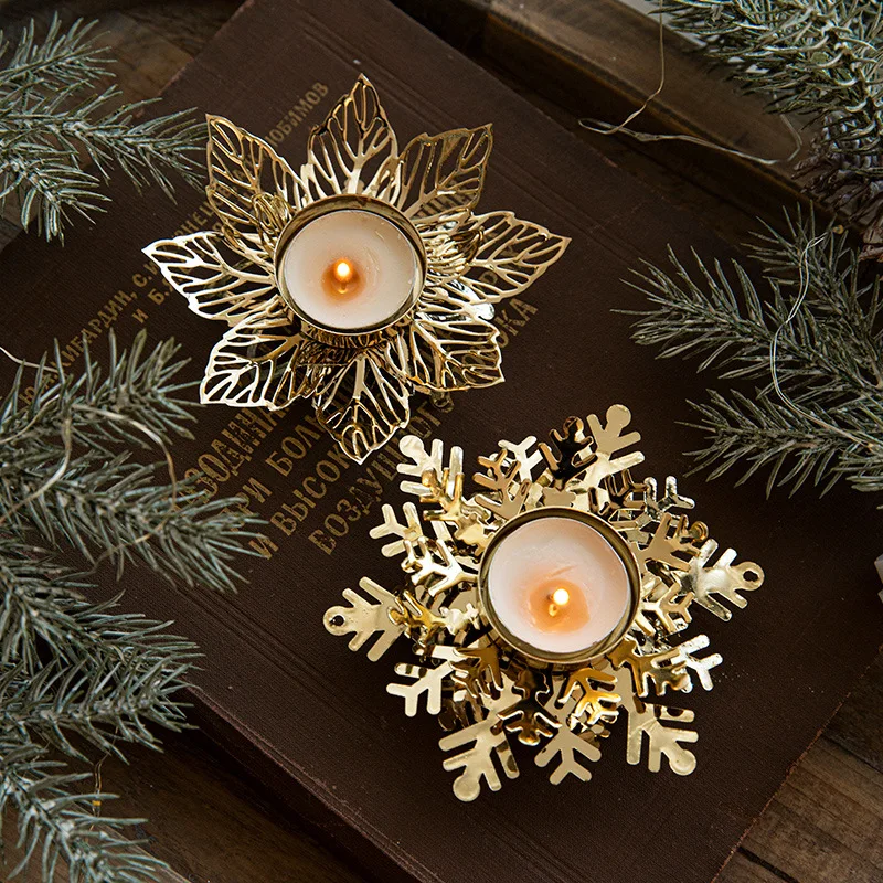 Christmas Golden Snowflake Candlestick Xmas Metal Christmas Decorations Elegant Candle Holder for Holiday Decorations view 3