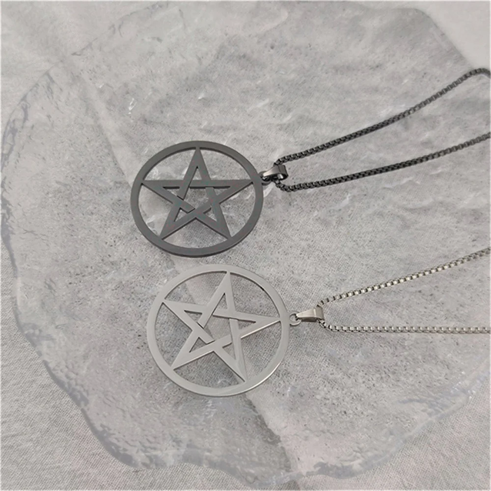 The New Personality Pentagram Pendant Necklace for Men Necklace Fashion Retro Jewish Shield Star of David Men's Jewelry Present