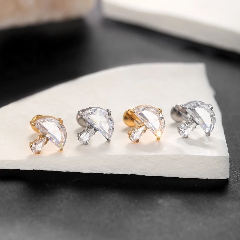 1Pc G23 Titanium Flower Lip Stud Labret Piercing 16G Crystal Zircon Cartilage Earring Tragus Monroe Piercing Body Jewelry