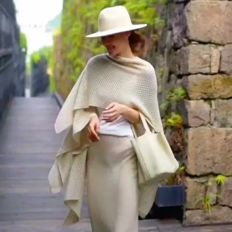 2025 New Poncho Spring and Autumn Shawl Warm Temperament Outer Cloak Chinese style Coat Women's Air Conditioning Outer Cloak P2