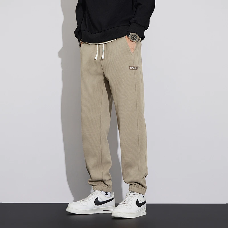 Comfortable and Loose Casual Pants for Men, Autumn and Winter Fashion Plaid Joggers and Trousers