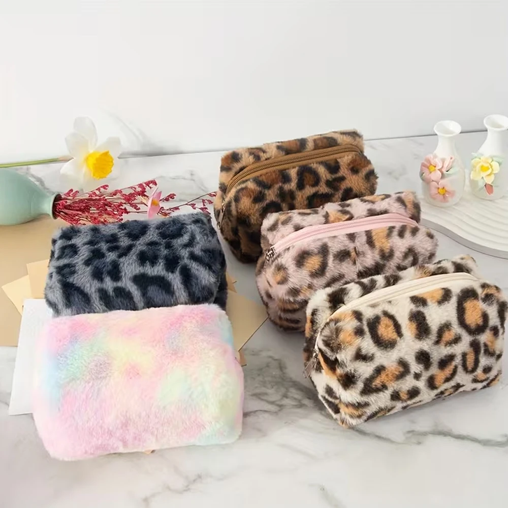 1 Large-Capacity Leopard Print Suede Pencil Case and Cosmetic Storage Bag, Unisex Travel Makeup Bag, Leopard Print Pattern, Soft Suede Lining, Suitable for College Life and Daily Use