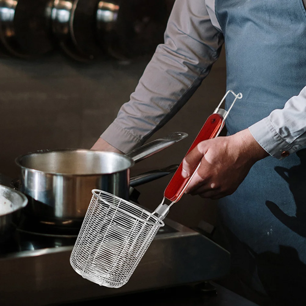 

2pcs Stainless Steel Mesh Strainer Wood Handle Noodle Colander For Fried Food Hot Pot Cooking Rust-Proof Filter Spoon Leak Holes