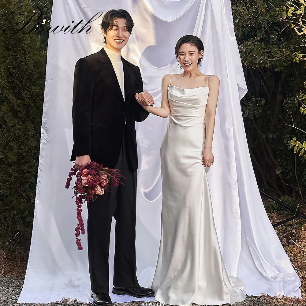 

Bowith Korean Wedding Dresses Spaghetti Straps Satin Bridal Dresses Outdoor Wedding Photo Shoot Dresses ウエディングドレス