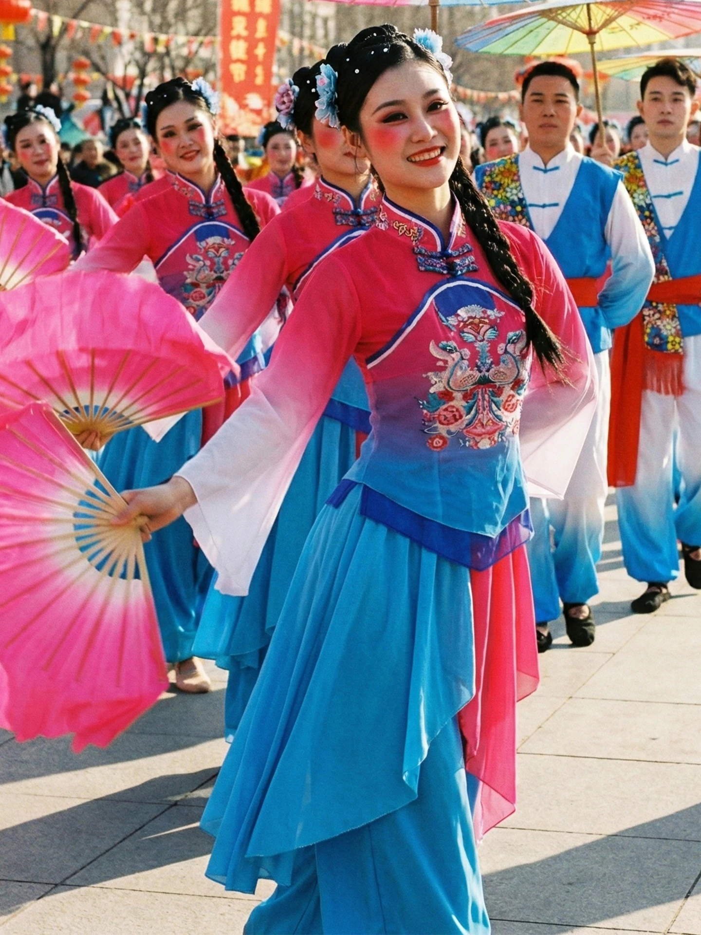 

Новый костюм для танца Янгэ из Северо-Восточного Шаньдуна 2026 года, в национальном стиле, для народных танцев, с барабаном на пояс, для праздничных и классических танцев