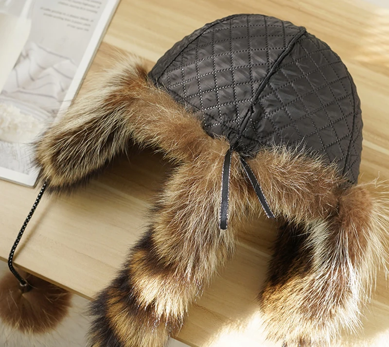 Lady Real Raccoon Fur Cap Tail Women Natural Raccoon Fur Caps Ushanka Hats for Winter Thick Warm Ears Fashion Bomber Pom Pom Hat