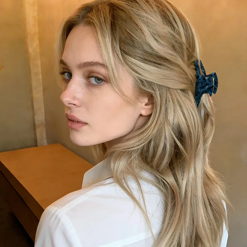 

Dreamy Light and Fresh Acetate High-Quality Hair Claw Clips - Retro Leopard Print, Perfect for Back-Of-Head Updos, Shark Claws