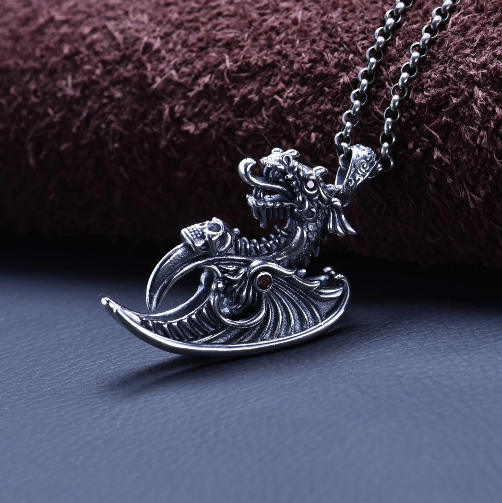 sterling silver pendant male domineering flying dragon skull pendant niche style design stylish creative retro jewelry trendy