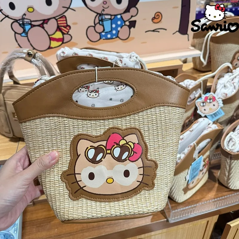 

[В наличии] Оригинальная летняя черная кожа Sanrio Hello Kitty Series, милая сумка для девочек, сумка для наушников, нулевой кошелек, периферийные устройства в стиле аниме