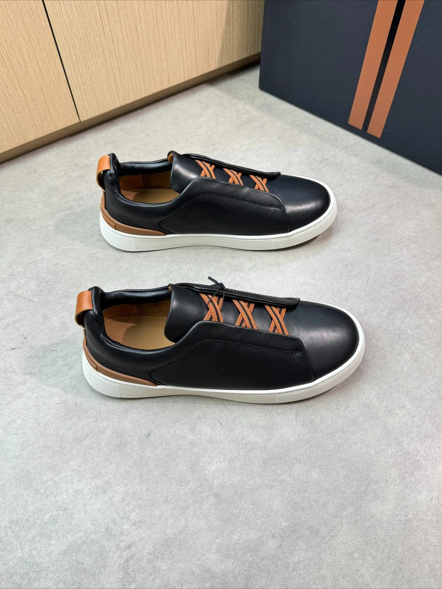 

Designer Mens Vulcanized Shoes Casual Sneakers Low Lightweight Luxury Fashion Brand for Daily Wear Business Travel Board Shoes