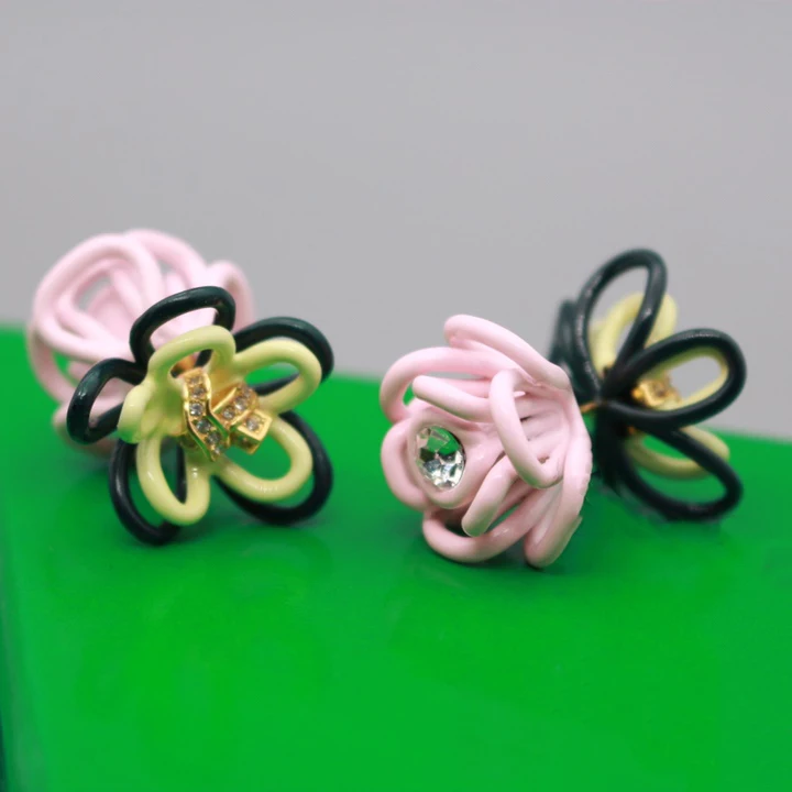 Fashion Europe Designer Brand Blue Pink Enamel Flower Earrings Woman Top Quality Jewelry Gift Trend