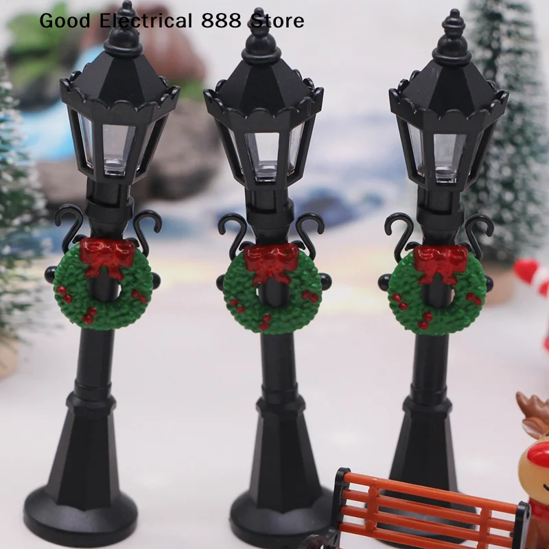 4pcs Mini Dollhouse Christmas Street Lights Doll House Decoration Miniature Children Toys Fairytale Garden Ornaments Decoration
