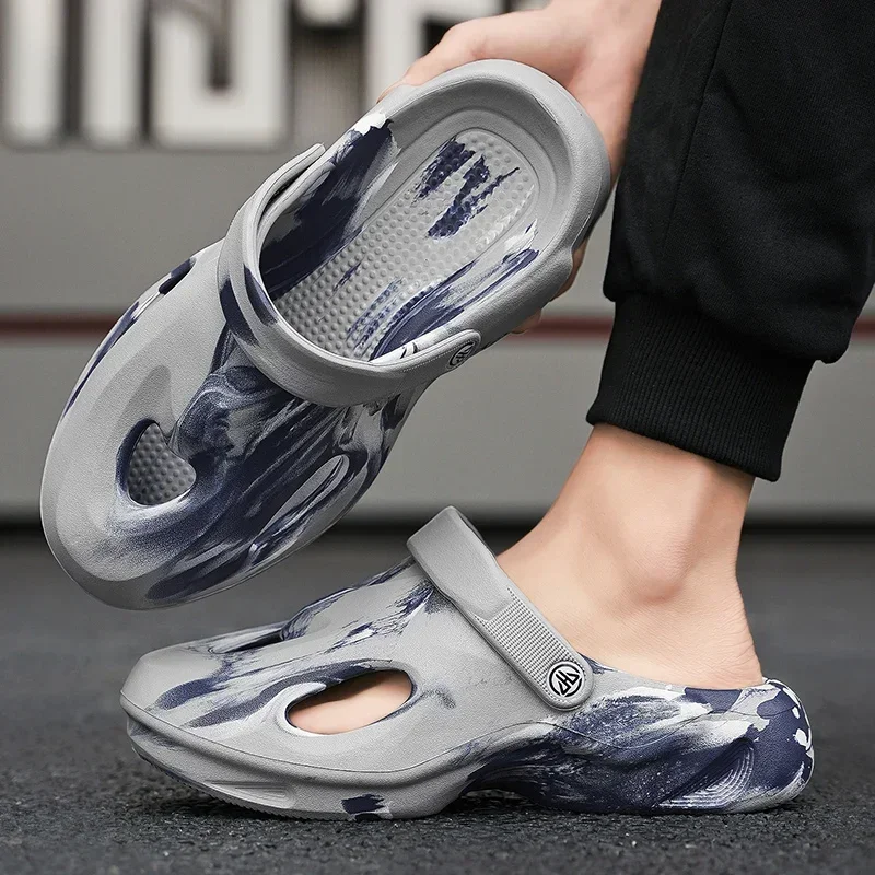 شباشب صيفية للرجال منصة مموهة أحذية خارجية صنادل شاطئ للرجال ناعمة من مادة EVA في الأماكن المغلقة