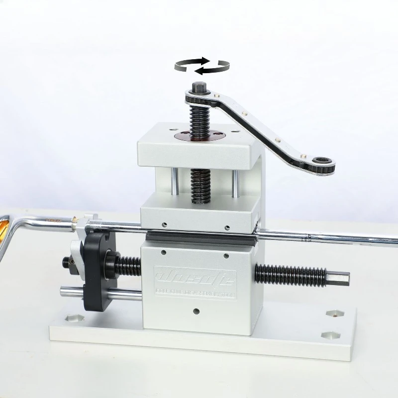 

New Golf Retreat Machine Ball Head Shaft Separator Repair Equipment Club Removal Repair Tool