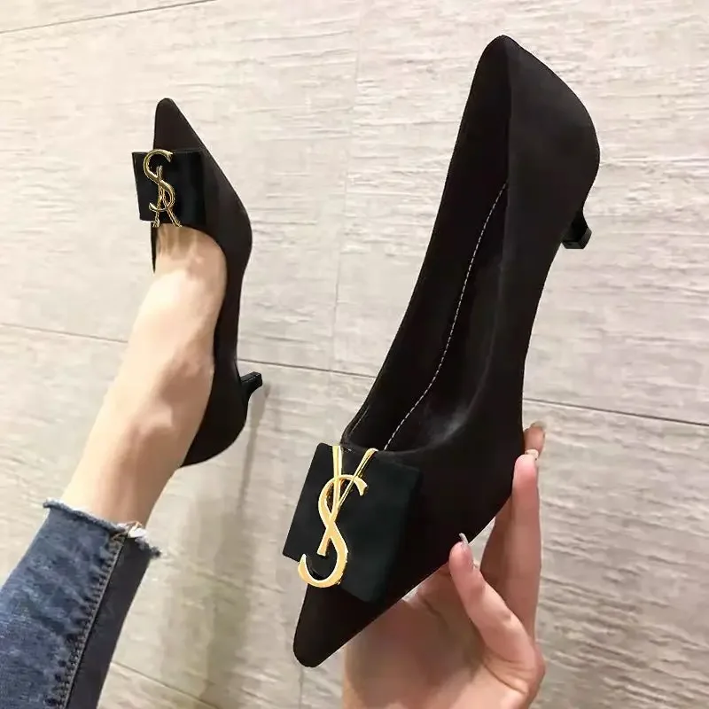 

New Designer Korean Version of Shallow-mouth Pointed Flat-bottomed Black Metal Buckle Diamond-encrusted Office Women's Shoes