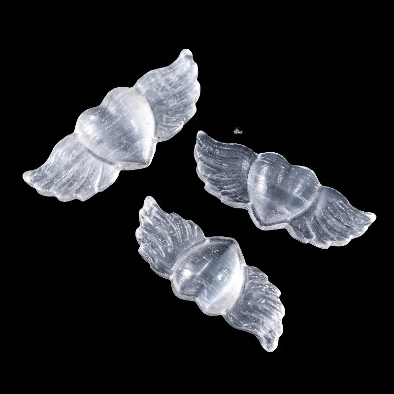 Natural translucent plaster heart-shaped ornament, random texture decorative piece, indoor decorative stone