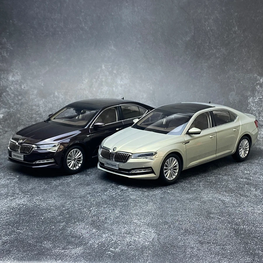 OEM 1:18 scale Volkswagen Skoda 2020 new SUPERB car model Metal festival gift static decoration collection