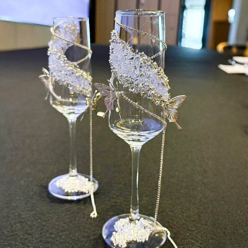 Wedding Toasting Glasses, A Pair of Wedding Champagne Glasses, Creative Goblets, New Engagement Gifts for Girlfriends