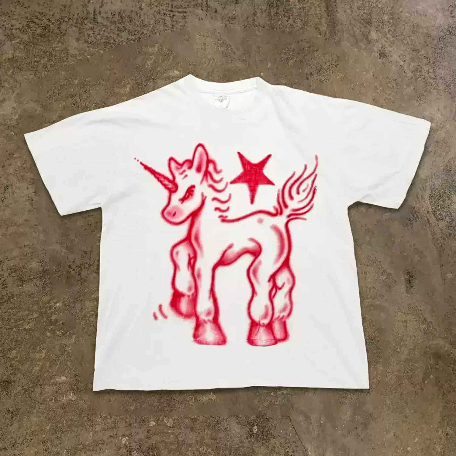 Y2K Retro Graffiti Streetwear T Shirt for Men, Soft Airbrushed Red Unicorn & Five-pointed Star Design, Oversized Crew Neck Light Washed Cotton Daily Tops.