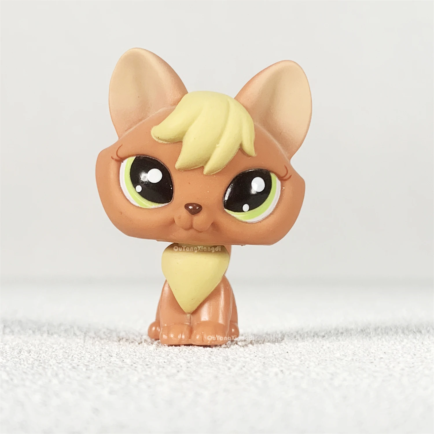 CWM097 Pet Shop Animal A bunch of tawny kittens doll action Figure