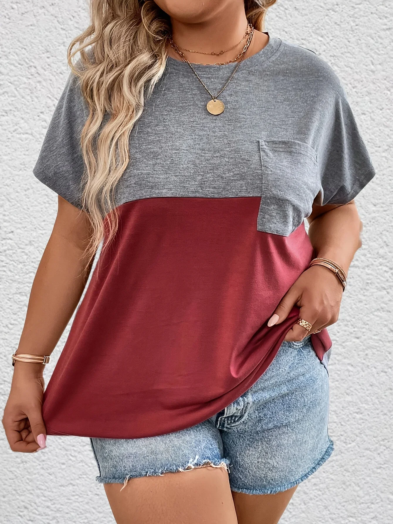 Kaus Lengan Pendek Fashion Wanita Ukuran Besar 1Xl-5XL dengan Kaus Longgar Lengan Pendek Leher V Wanita Kontras