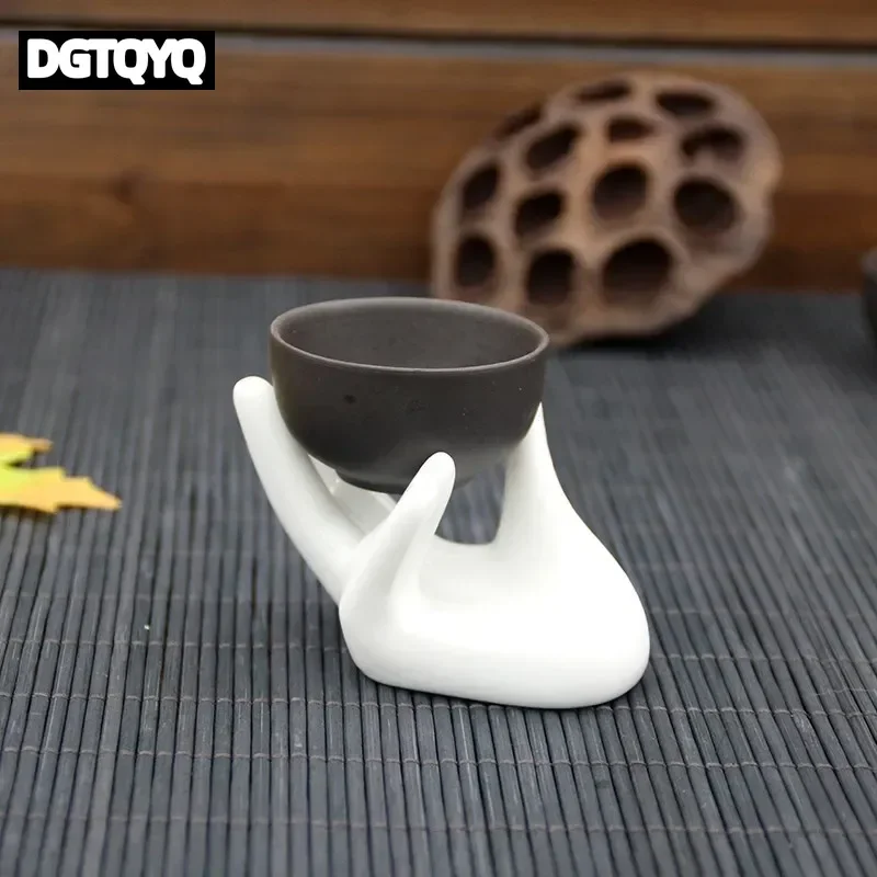 1 Pc Hand Shape Ceramic Soft or Hard Boiled Egg Cup Holder Moon Holder for Breakfast Brunch Egg Holder Container Egg Tools
