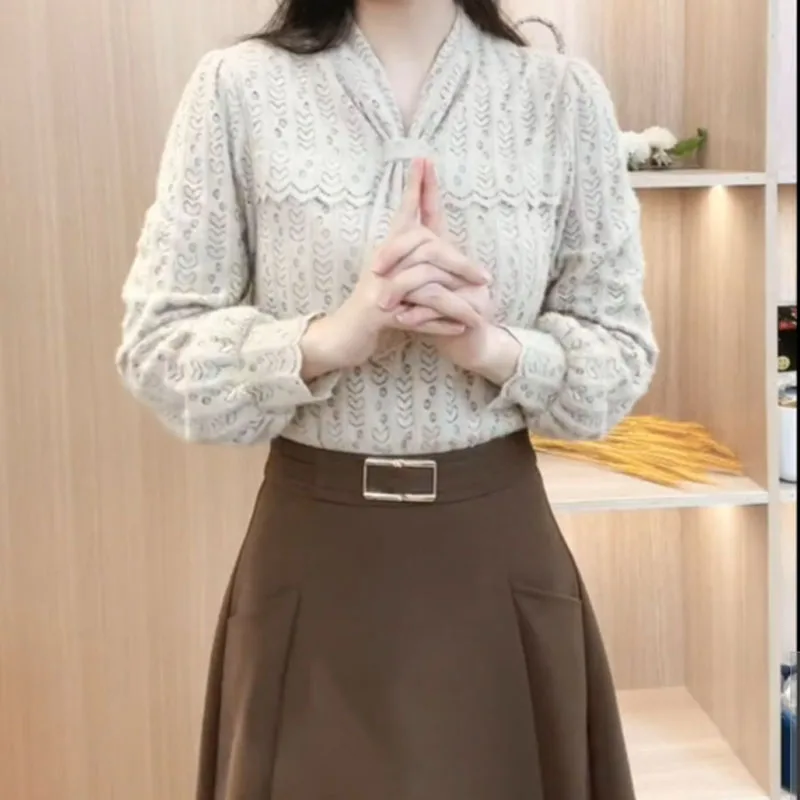 Fashion Elegant Solid Color Lace Women's Blouse Autumn Winter Casual Long Sleeve All-match V-Neck Spliced Shirt Female Clothing