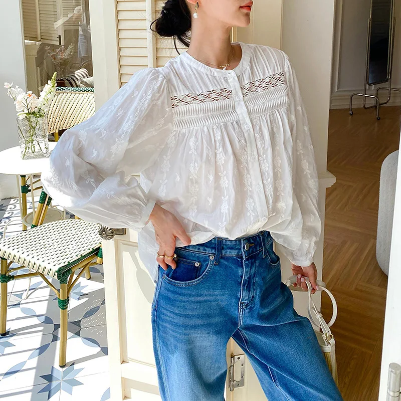 Chemisier ample et Chic brodé de fleurs pour femmes, chemise blanche en coton, col rond, manches longues lanterne, Sexy, décontracté, haut pour dames, nouvelle collection printemps automne