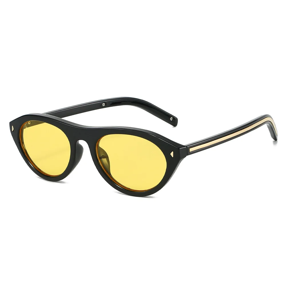 Nieuwe Mode Designer Zonnebril Vrouwen Cat Eye Zonnebril Vrouw Retro Trendy Ovale Klinknagels Brillen Y2K UV400 Shades Gafas