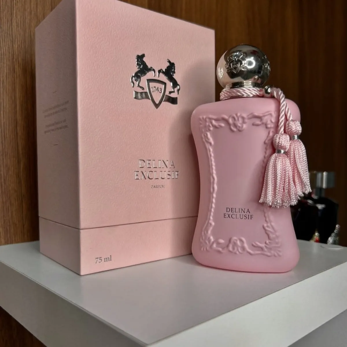 

Luxury Fragrance Perfume Fragrant Almond Ebony Flavor Genuine Fragrance Perfume for Women Irresistible Distinctive Cologne Men