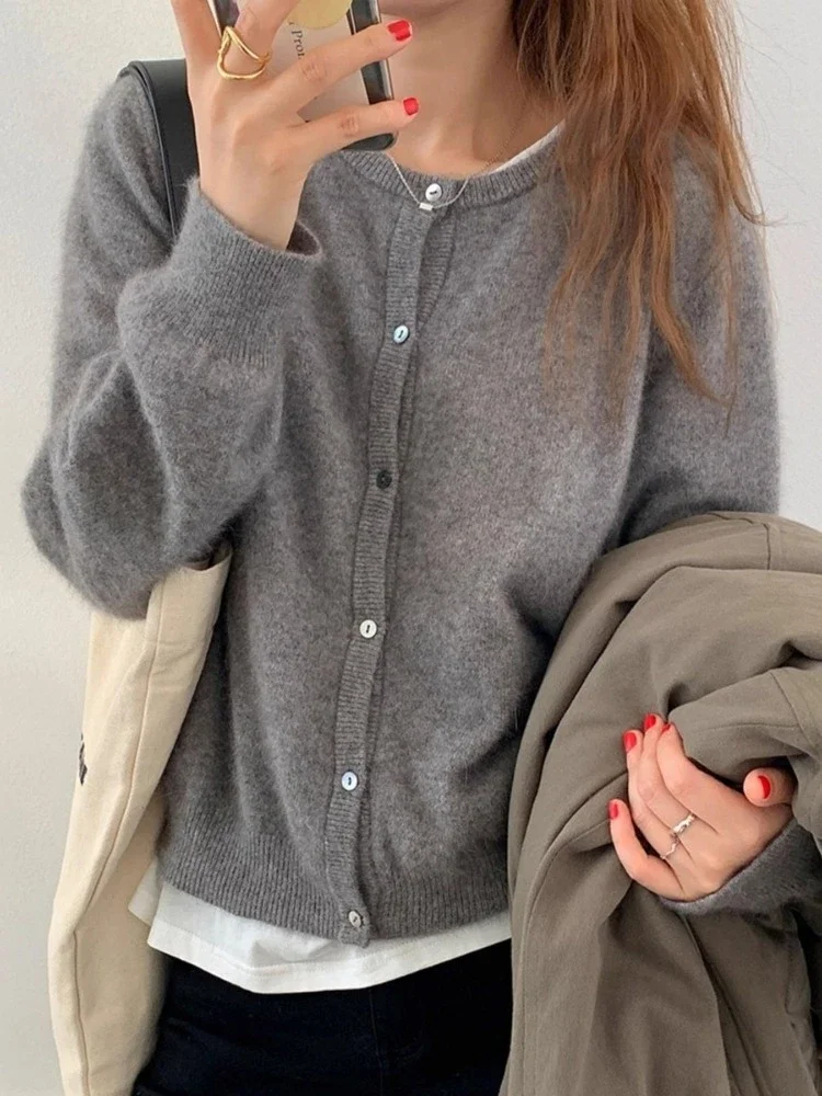 Lightweight Relaxed Outerwear Tops Cashmere Wool Blend Knit Women Cardigan 2026 Autumn Winter Long Sleeve Round‑Neck Sweater