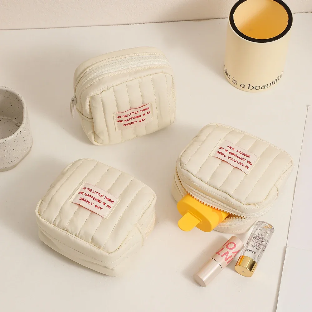 Korean Square Small Makeup Bag Student Small Earphones Zero Wallet Girl Portable Lipstick Storage Bags 1/3 pcs