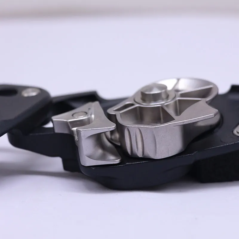 Manual Rope Descender With Stop Lock, Speed Control Rappelling Device For Outdoor Climbing & High Altitude Safety Work