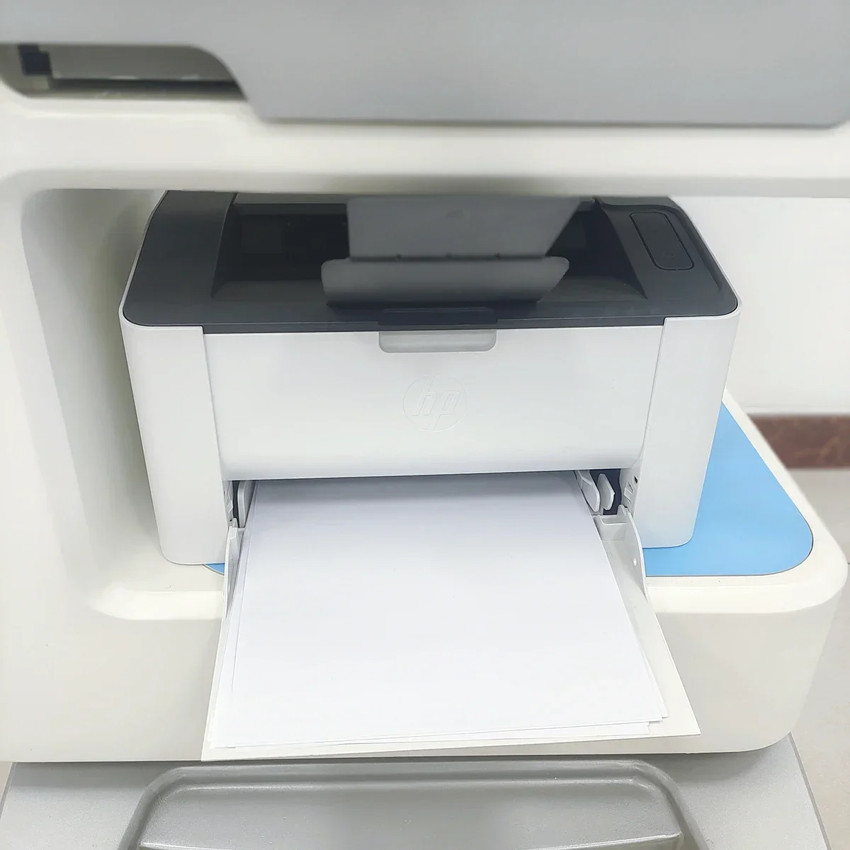 Smart Self Serviced Maternity Health  Screening Checkup Kiosk Telemedicine Station