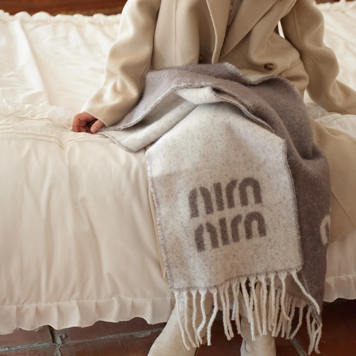 Thumbnail 4 - #24 Ranked Cashmere Wool Scarfs Picks in 2026