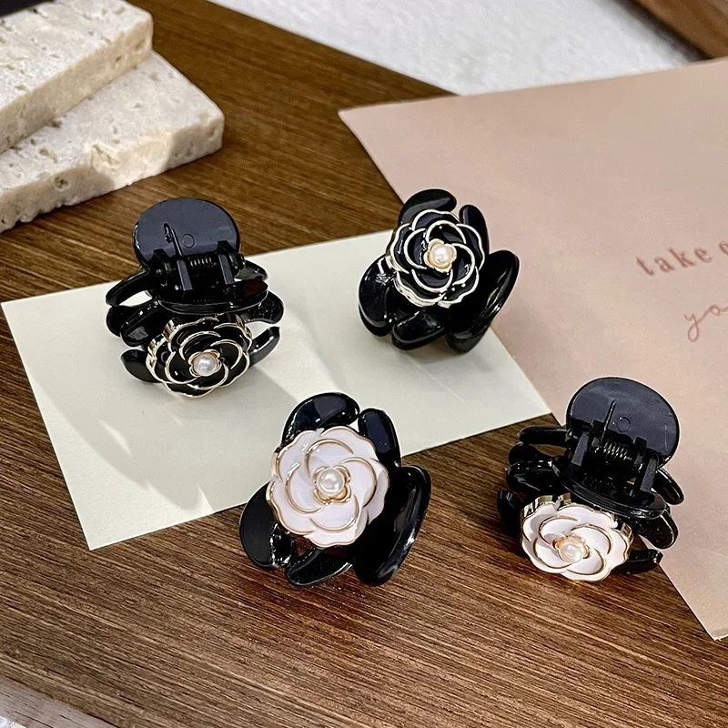 Preto camélia mini garras de cabelo elegante temperamento flor grampos de cabelo princesa clipe lateral feminino meninas franja grampos de cabelo moda